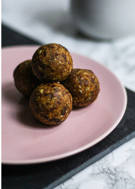 Banana & Cinnamon Energy Balls – Vivo Life EU