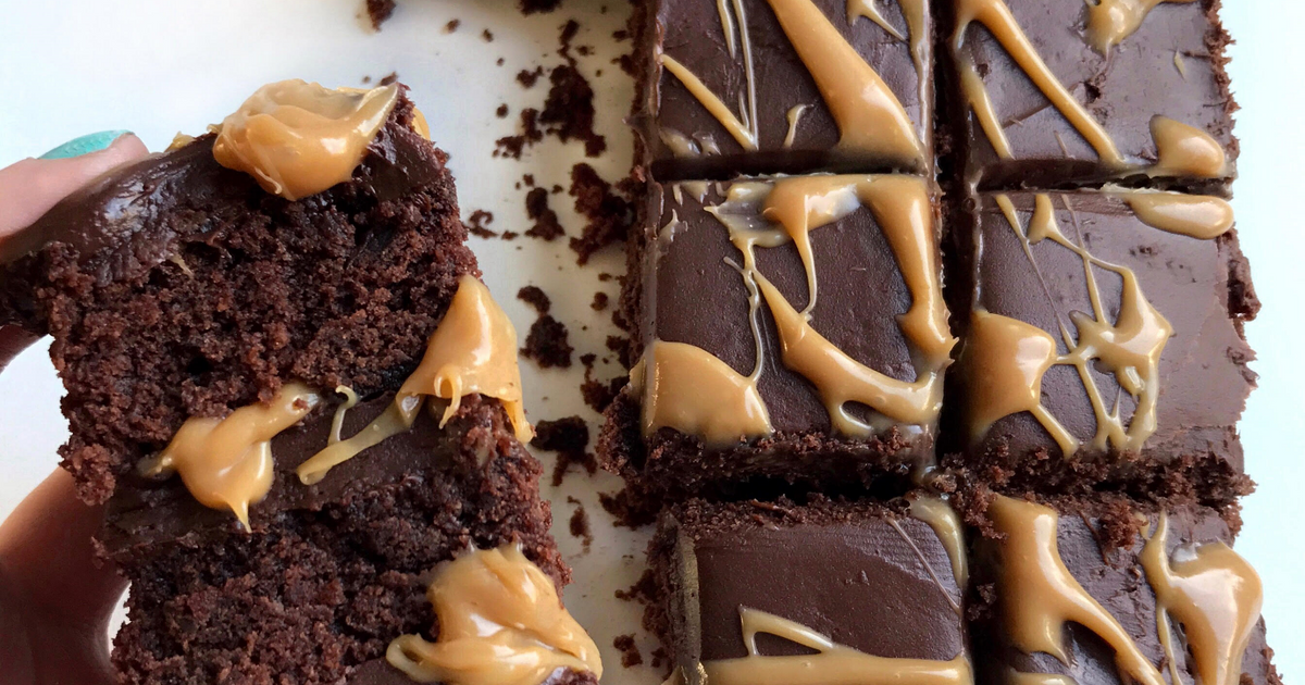 Salted Caramel Almond Butter Fudge Brownies – Vivo Life EU