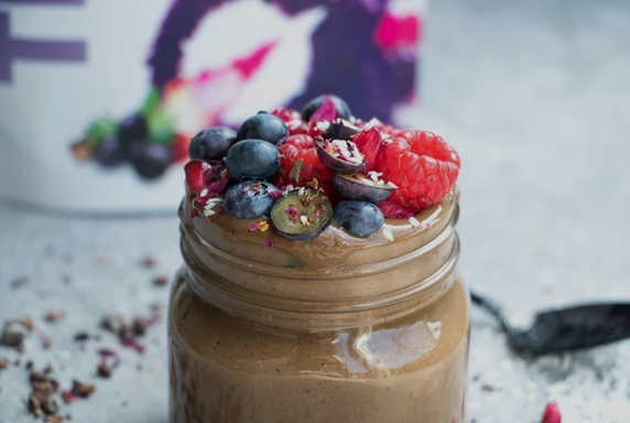 Chocolate Berry Superfood Breakfast Smoothie – Vivo Life EU